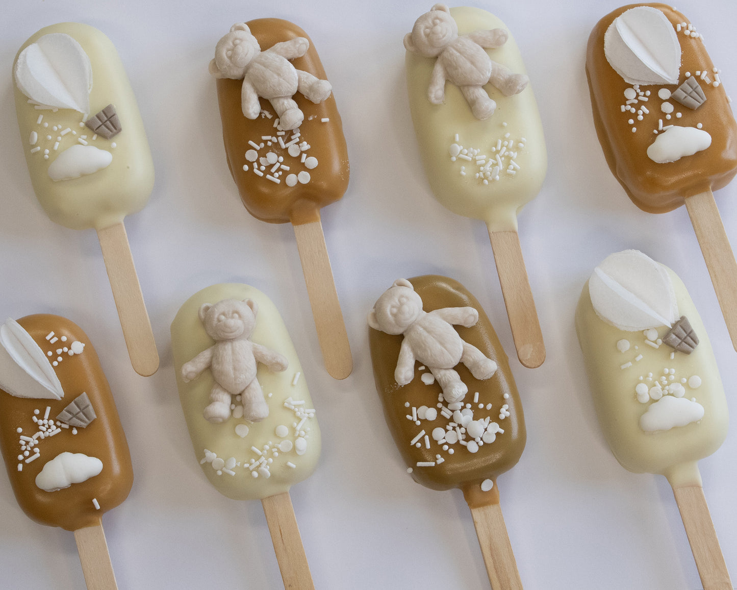 baby geboorte babyshower cakesicles thema op maat bestellen bezorgen Zeist Utrecht Doorn Bilthoven Huis ter Heide Bosch en Duin