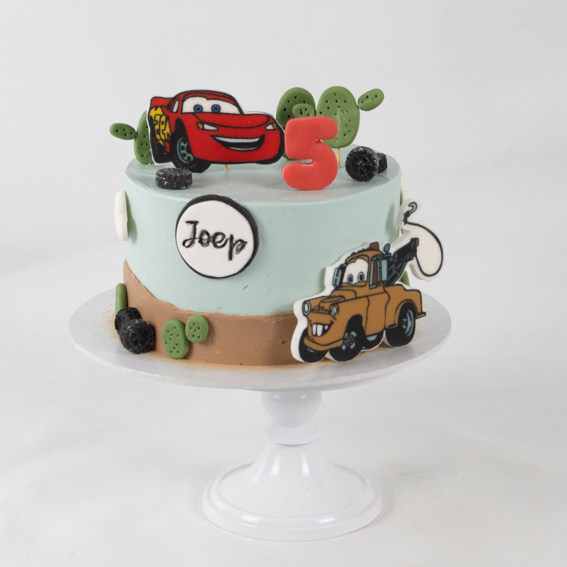 Bliksem McQueen Mater Takel cars disney auto taart kindertaart bestellen zeist utrecht bezorgen driebergen den dolder soesterberg huis ter heide houten verjaardagstaart bakkerij bakker 