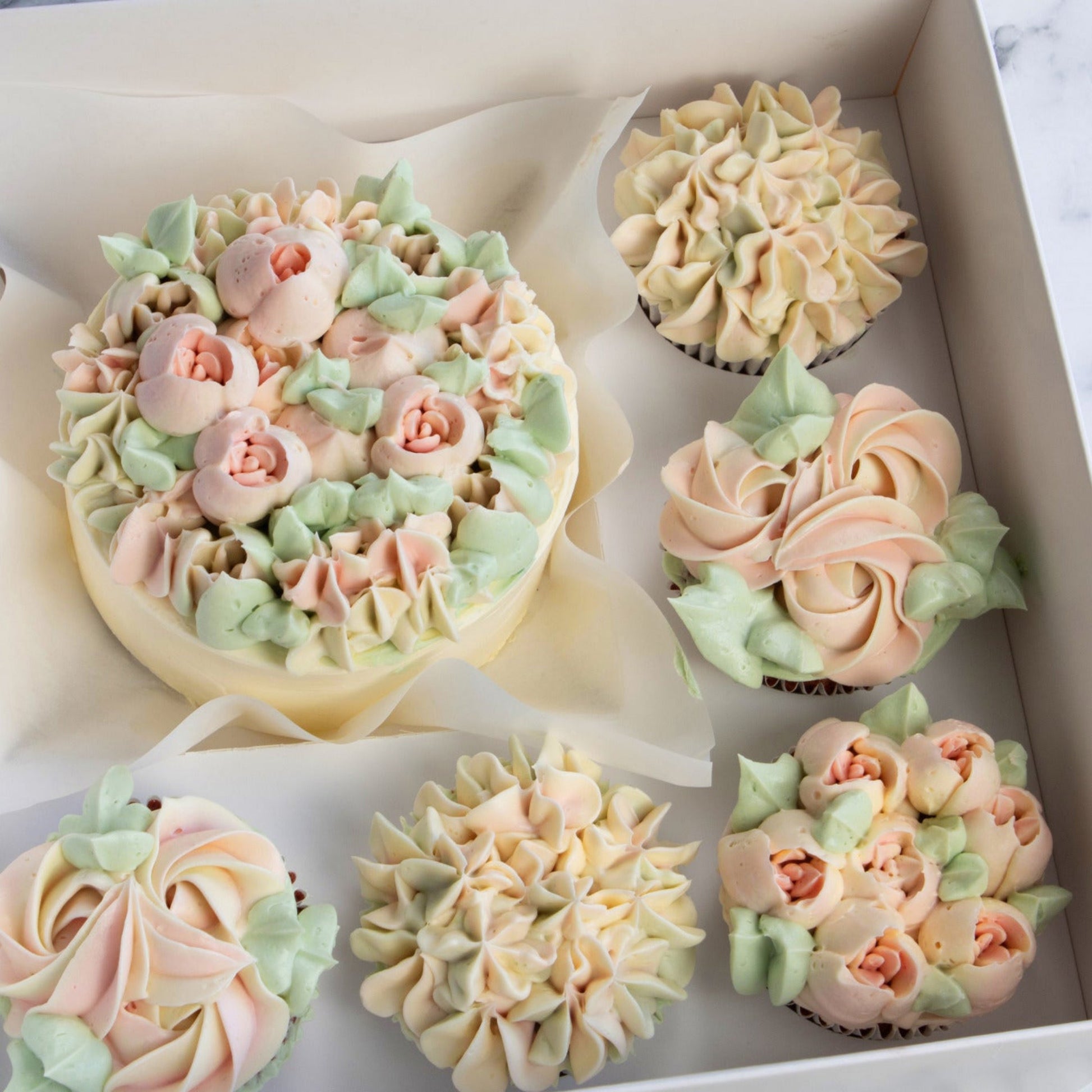 bloemen cupcakes bento taart bestellen bezorgen Zeist Utrecht Driebergen Bosch en Duin Bunnik Houten Doorn Odijk