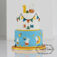 Afbeelding in Gallery-weergave laden, Themataart op maat (fondant) stapeltaart, 2-laags
